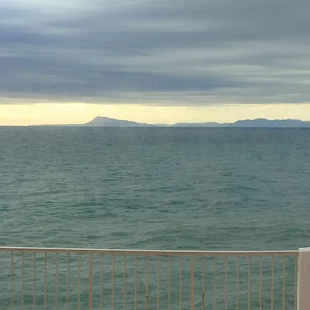 Seaviews Olivos アパート